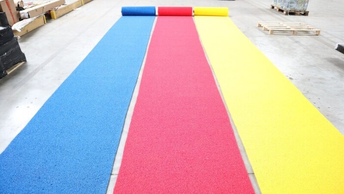 Tapis de chantier antidérapant couleur rouge jaune bleu - chantier BTP sécurité